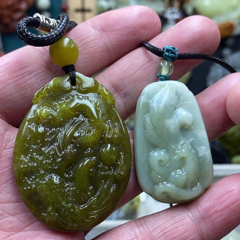 【闪购商品】蛇纹石玉吊坠未镶嵌