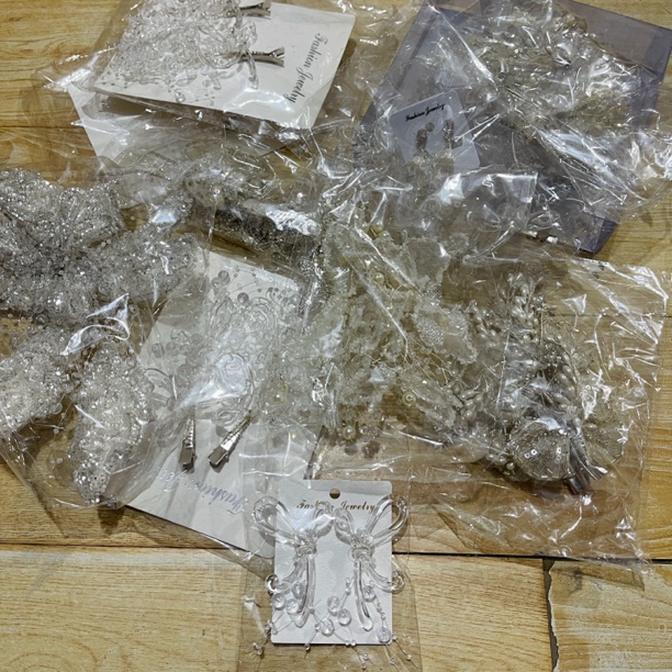 新款甜美复古婚纱礼服饰品随机一件哦