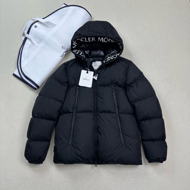 未使用 MONCLER Montcla系列刺绣连帽羽绒服/4码/WL2114