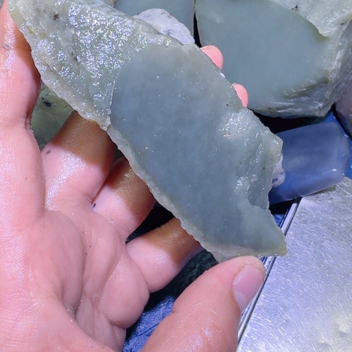 和田玉未镶嵌珠宝半成品