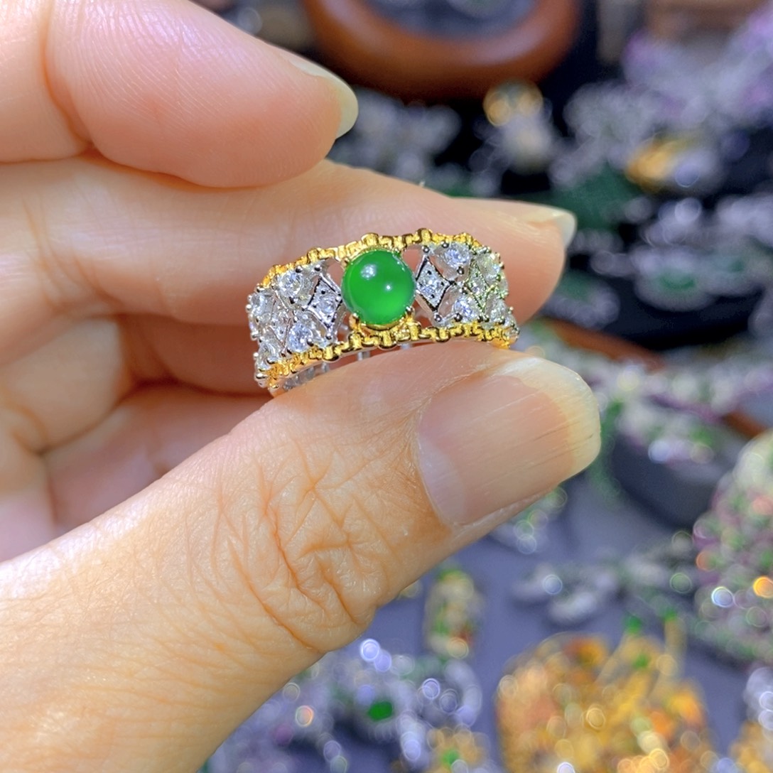 翡翠颈饰银S925镶嵌天然翡翠