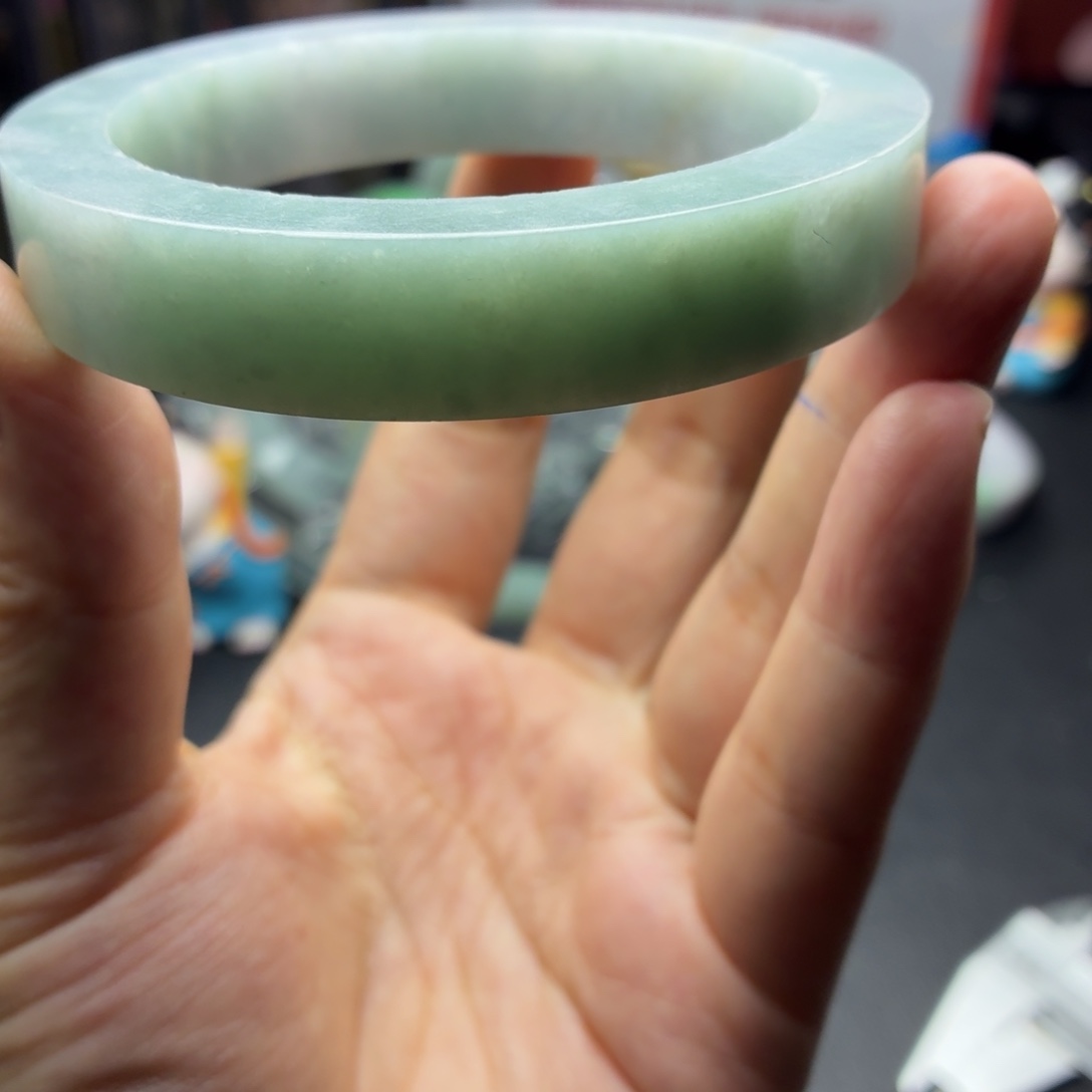 定制翡翠未镶嵌缅A翡翠多样性发一