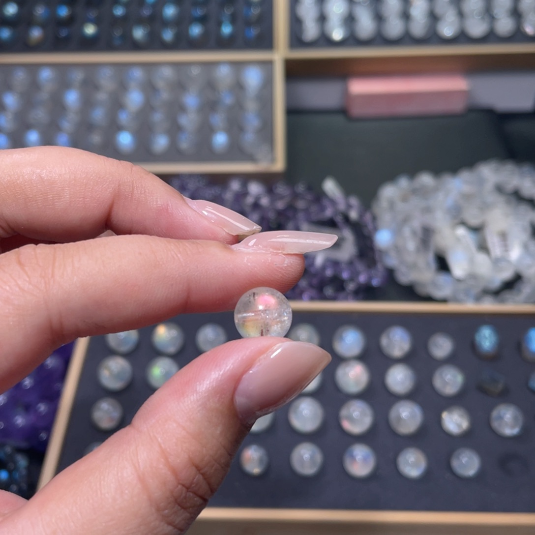 ᴹ***°长石未镶嵌裸石马岛幻彩月光石单珠10.1mm