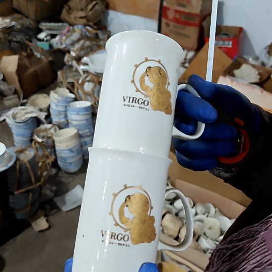 绿泥盘子碗茶壶啥都有