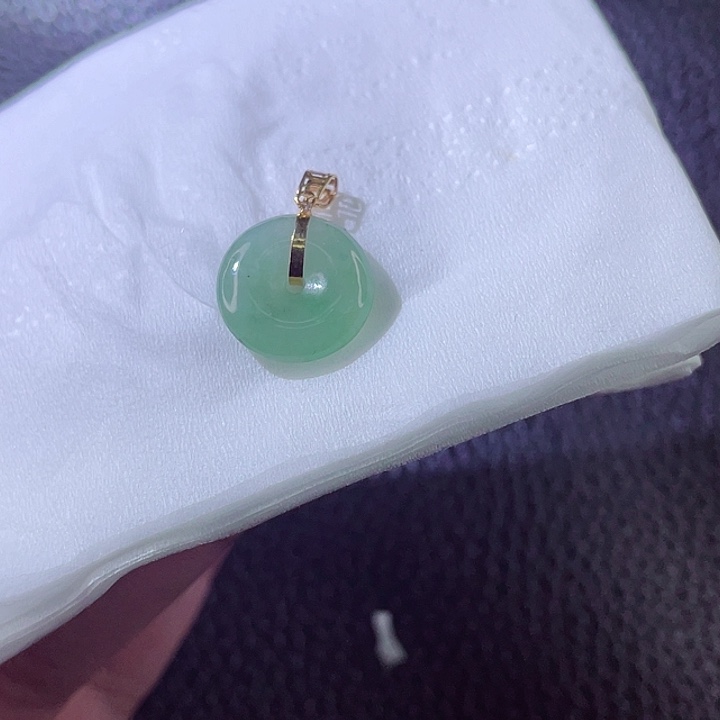 翡翠颈饰18K金镶嵌翡翠