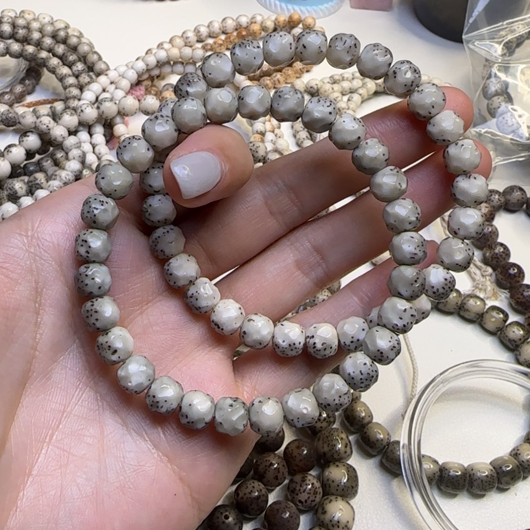 周***周星月菩提吊坠石玉无相8×7大留白