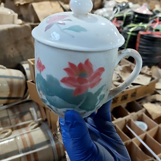 摆件陶瓷盘子碗啥都有