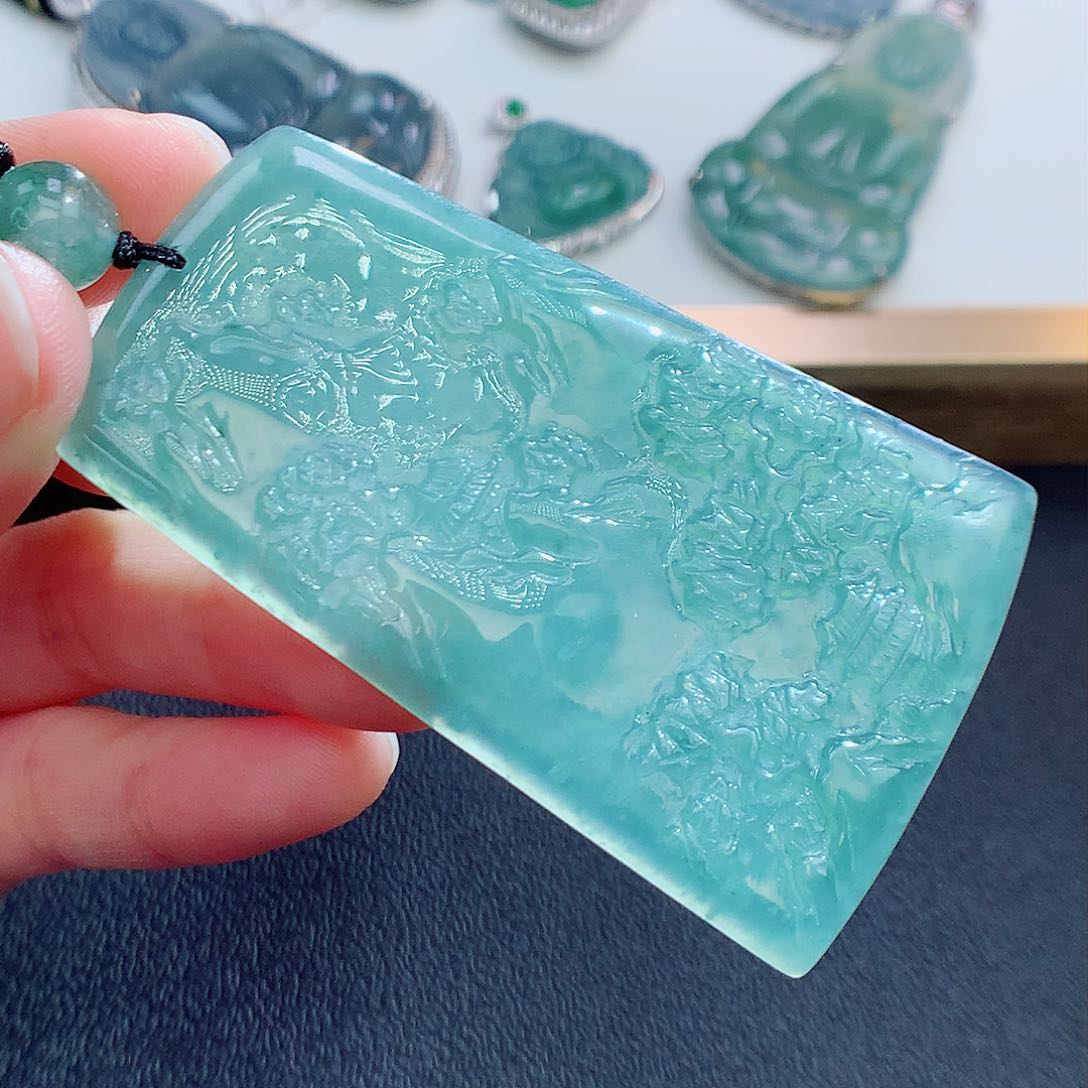 翡翠颈饰未镶嵌翡翠