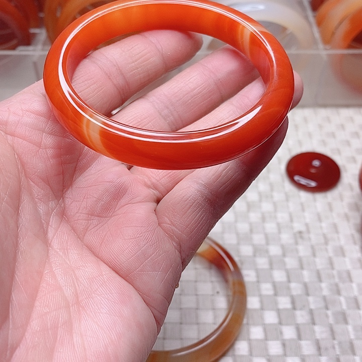 玛瑙/玉髓手镯未镶嵌