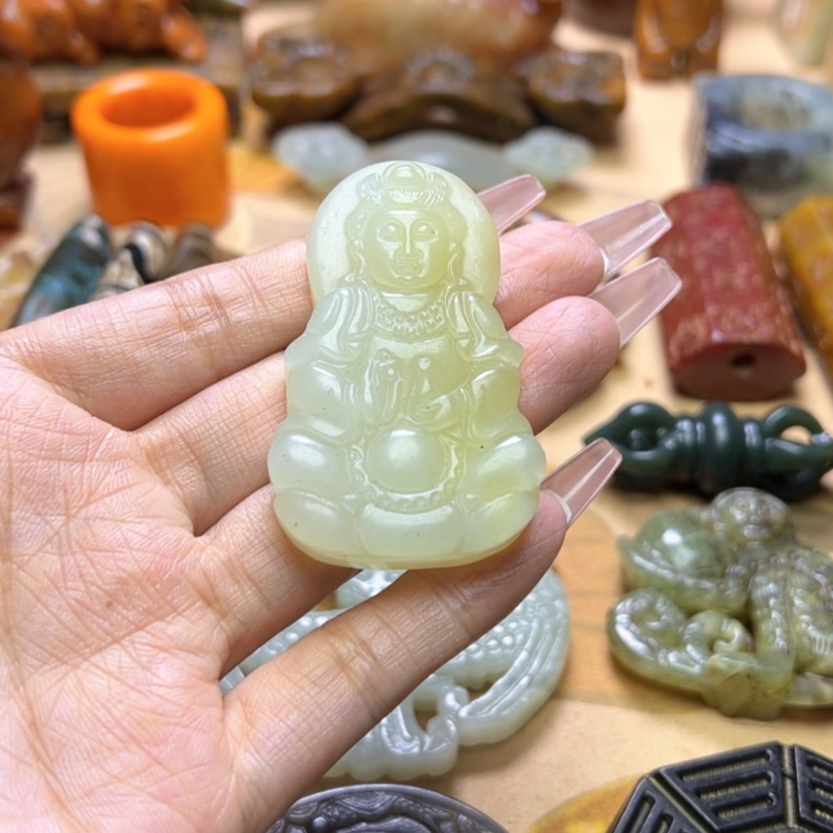 【闪购商品】蛇纹石玉颈饰未镶嵌