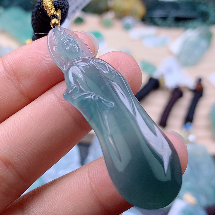 【闪购商品】翡翠颈饰未镶嵌得**笑翡翠吊坠