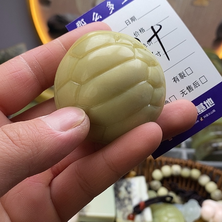 未镶嵌蛇纹石玉颈饰