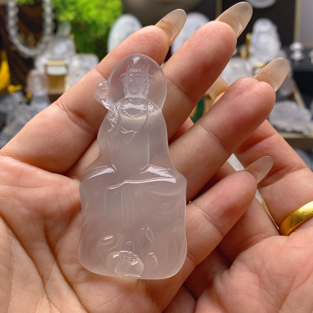 石英质玉颈饰未镶嵌爱*