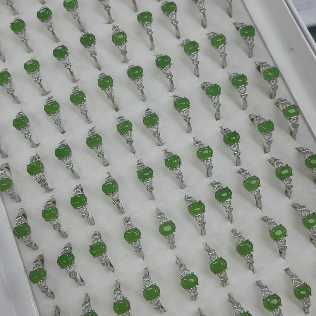 时尚精品和田玉碧玉戒指发一个