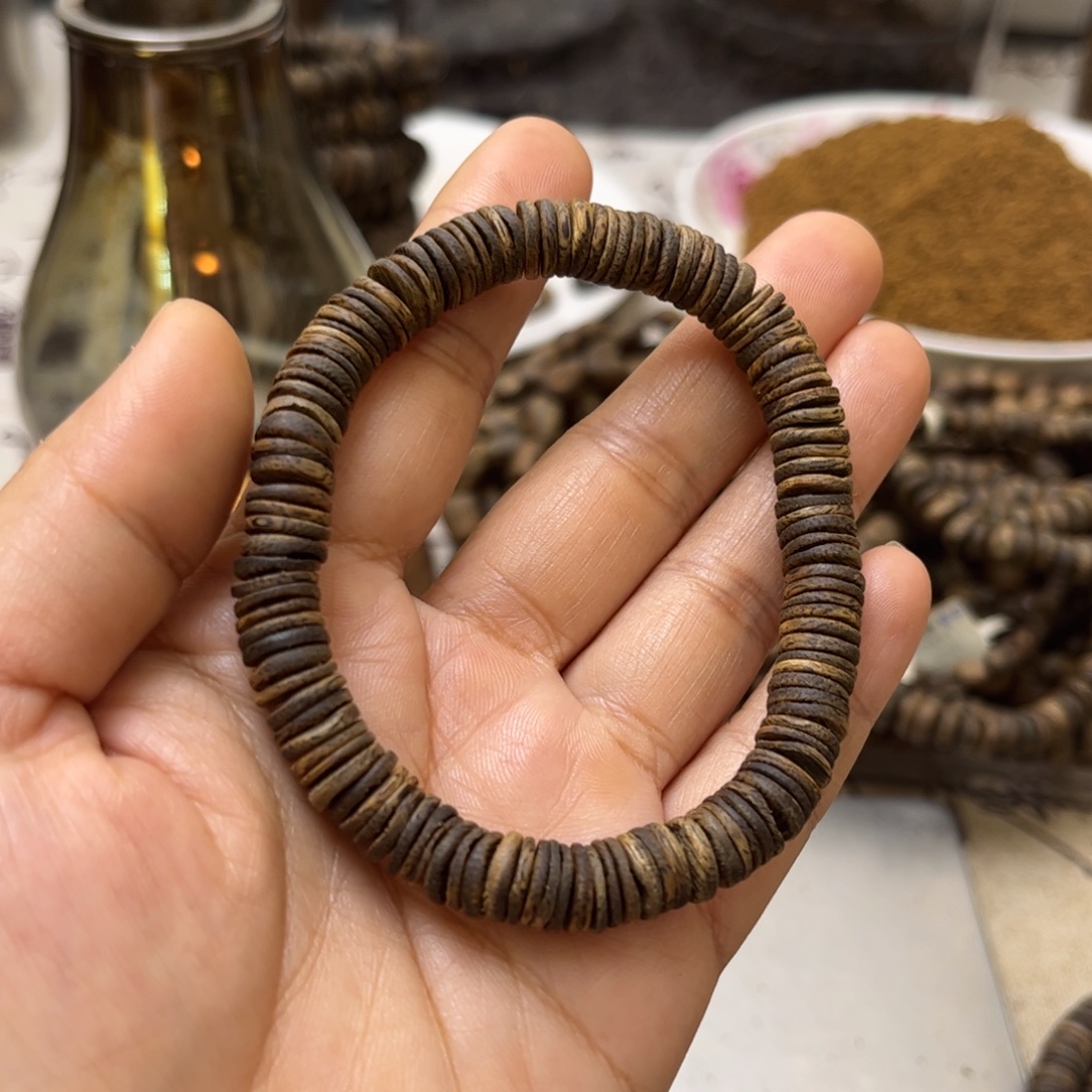 梦***人沉香碎屑沉香药片单圈8克