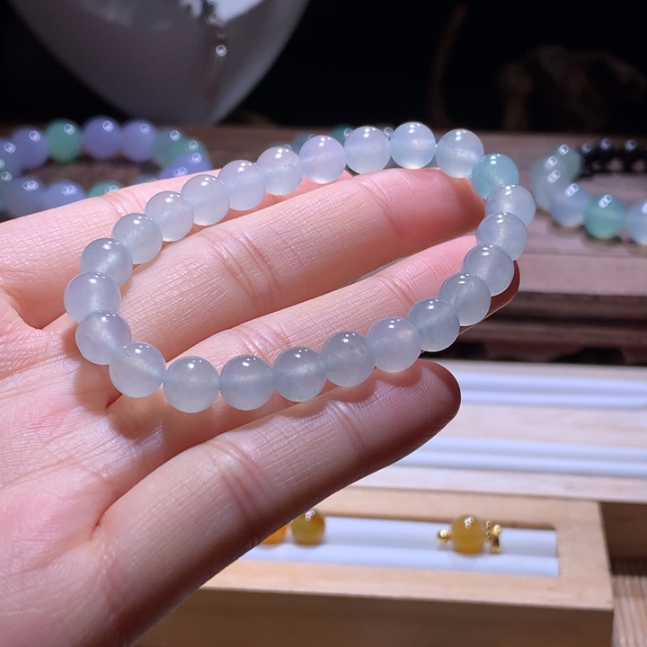 翡翠手串未镶嵌莫西沙珠串7+