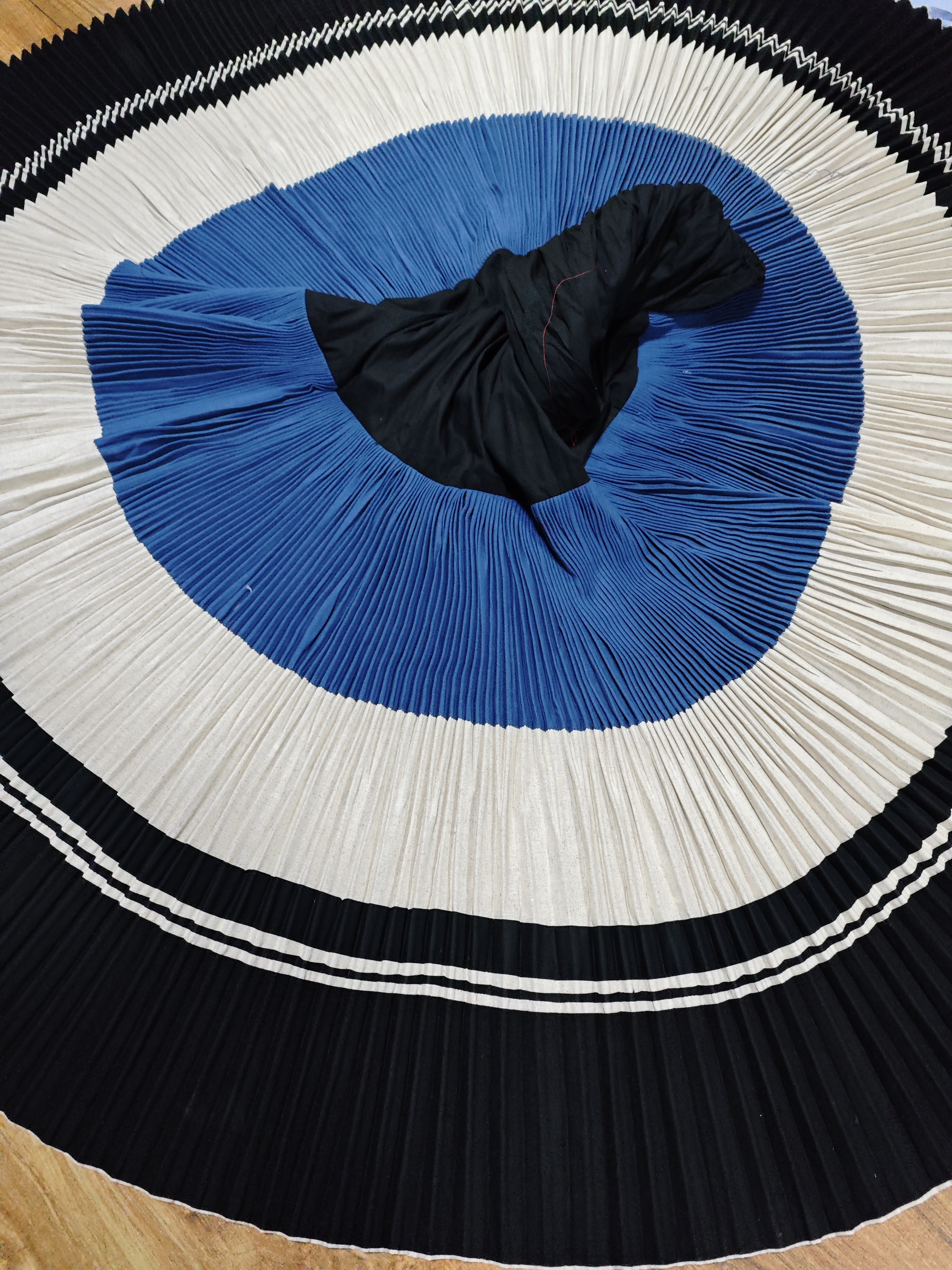 凉山彝绣｜百褶裙夏季新款中长款蓝白色半身长裙子