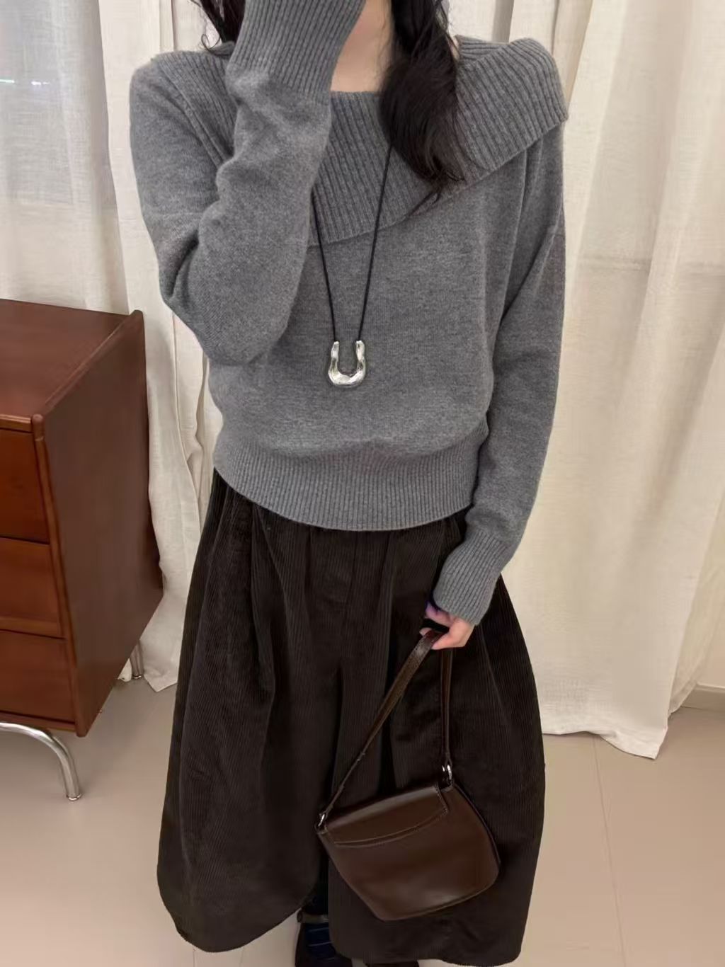 秋冬羊毛衫长袖时尚气质一字肩翻领毛衣针织衫女韩系上衣新款打底