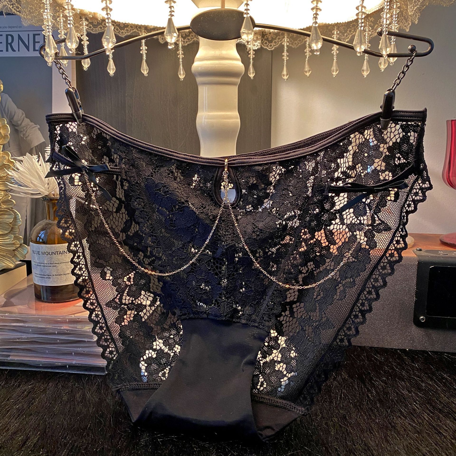 火辣时尚金属链条镂空蕾丝三角裤女士纯欲结透气内裤