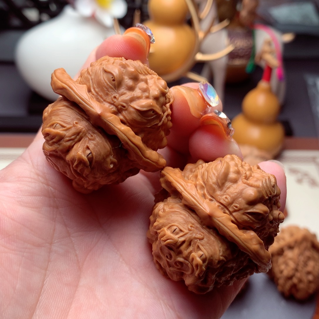 文玩核桃把件金蟾雕刻  1号