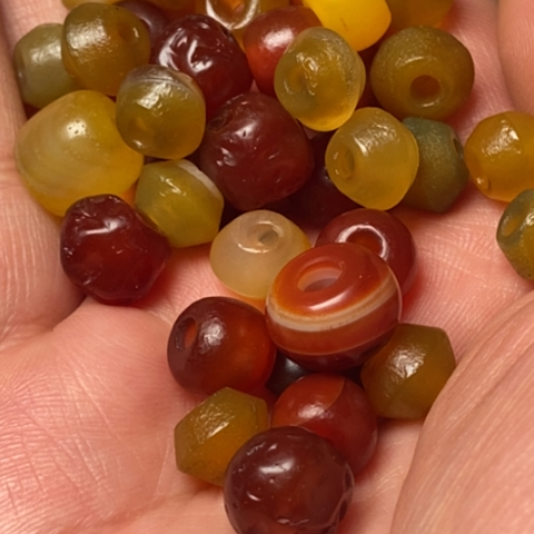 爱***薯玛瑙/玉髓未镶嵌珠子