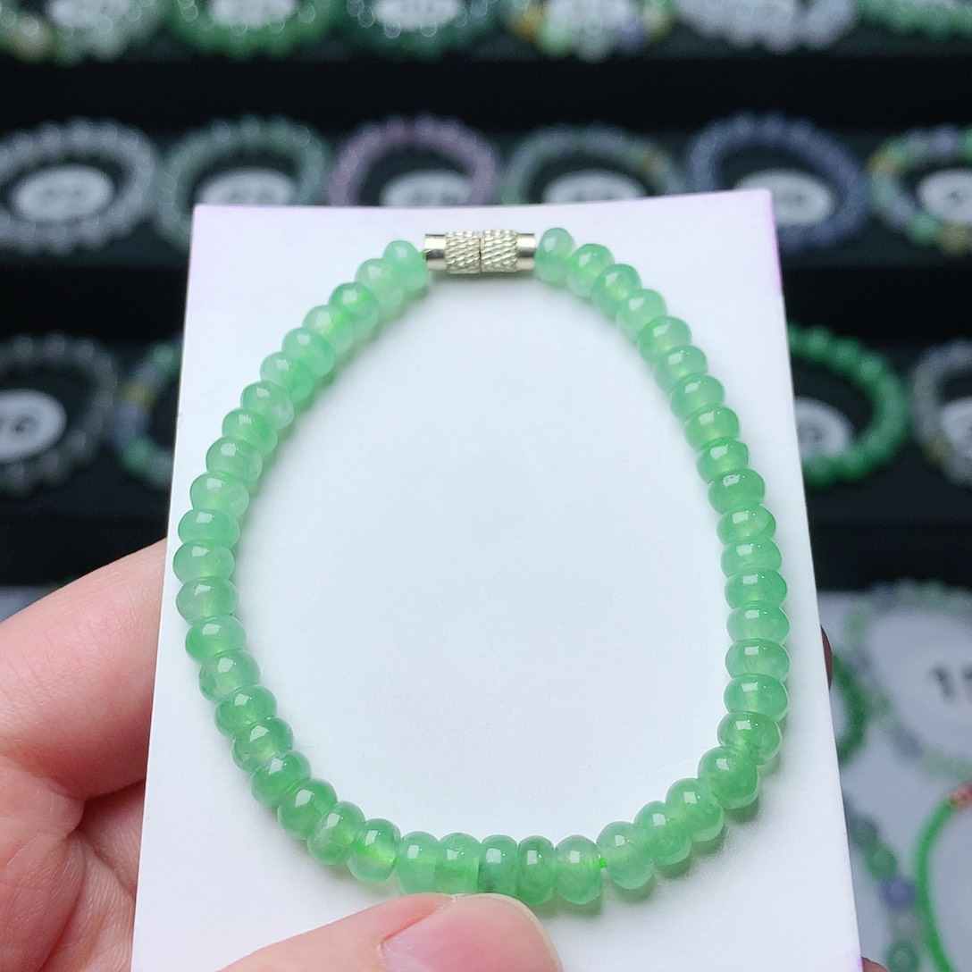 翡翠手链未镶嵌翡翠