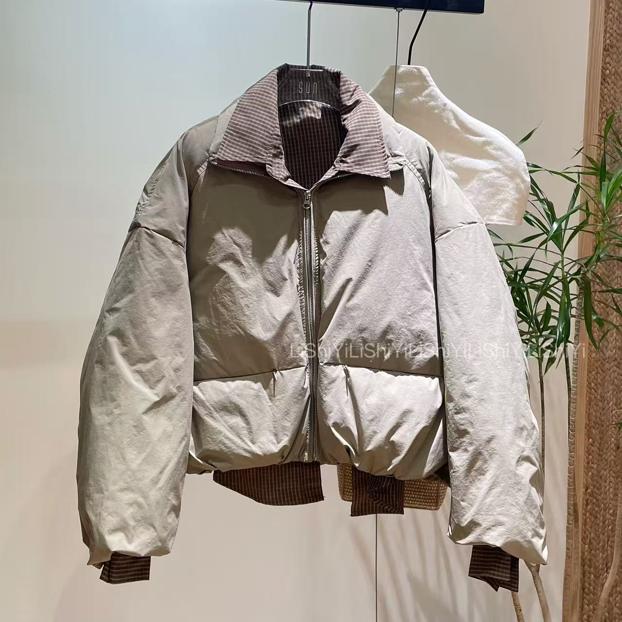 LISHIYISTUDIO深圳货时尚格子衬衫拼接假两件白鸭绒羽绒服7722300