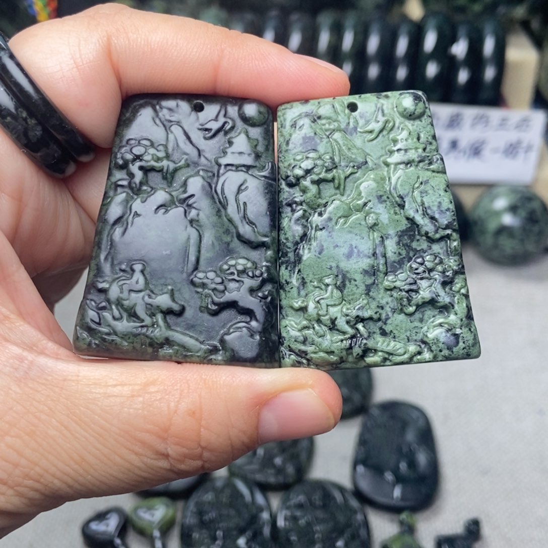 蛇纹石玉未镶嵌西藏药王石山水牌