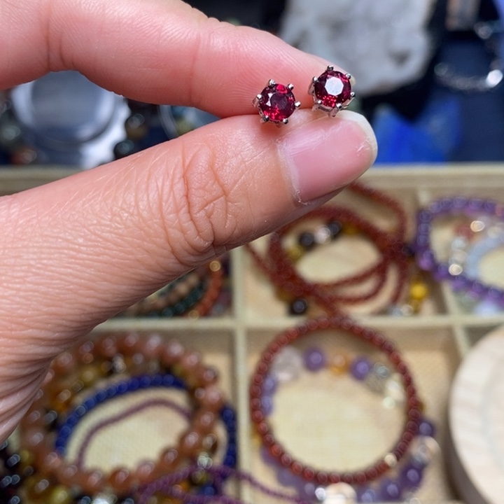 石榴石耳饰银S925镶嵌