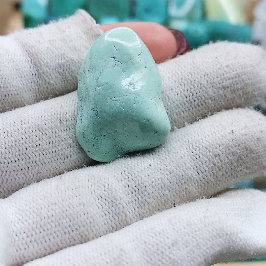 绿松石颈饰未镶嵌