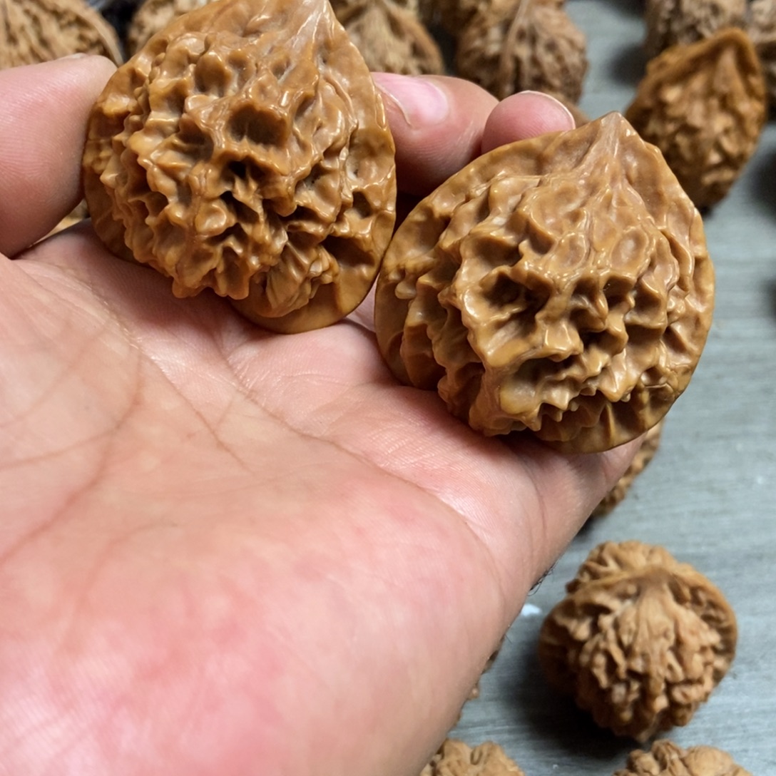 龙***运吊坠文玩核桃大花43尺福利