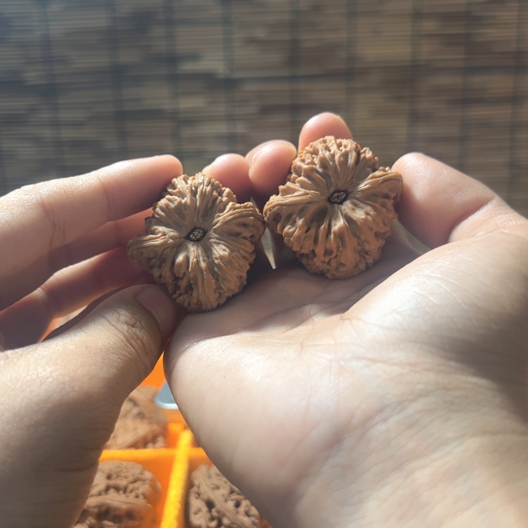 吊坠文玩核桃嘿**哈核桃