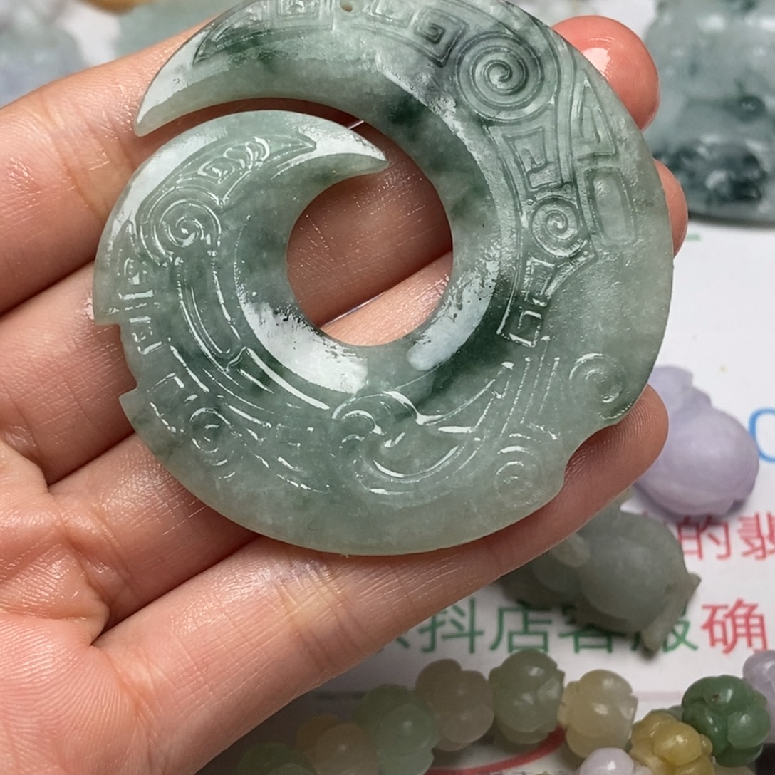 定制翡翠未镶嵌翡翠