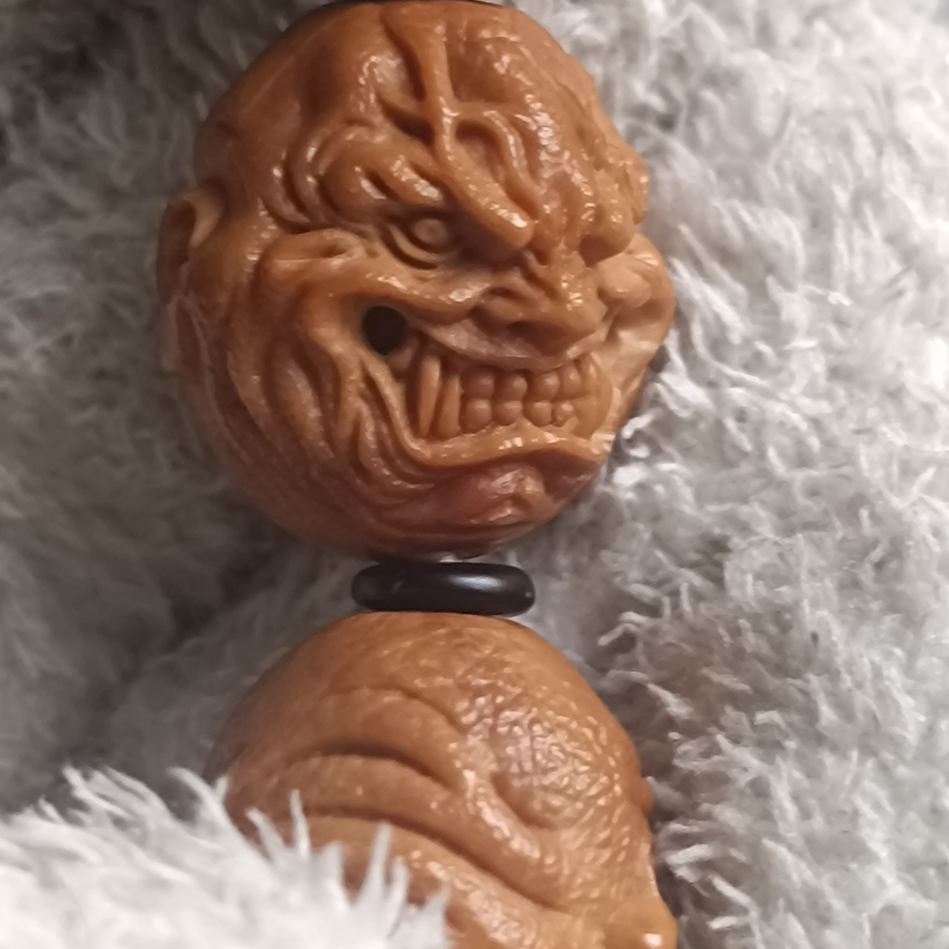 2.1精品铁核苏工六道轮回山鬼恶僧橄榄核手串