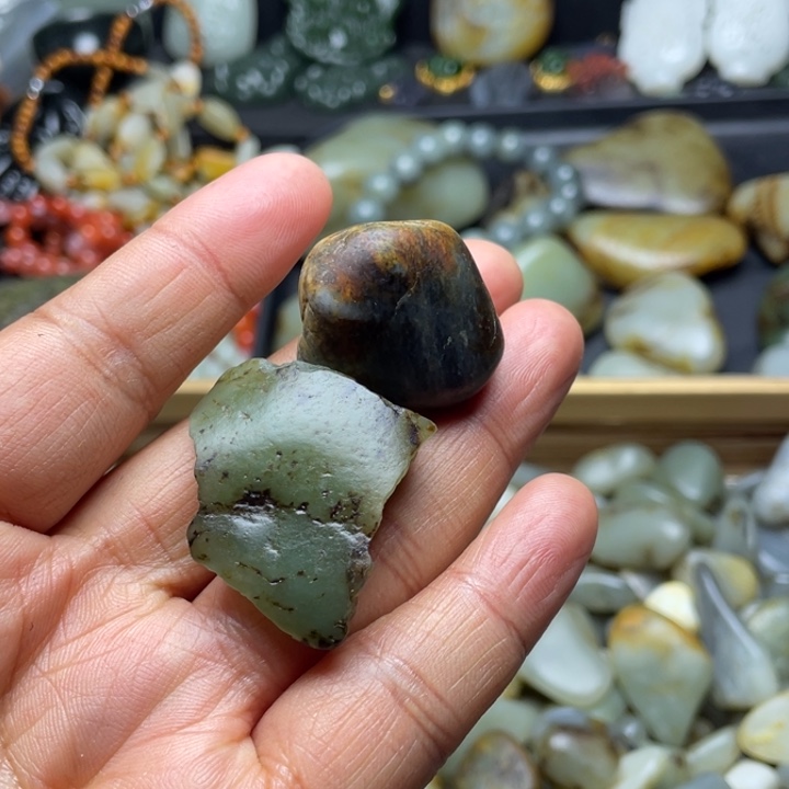 龙***和田玉未镶嵌珠宝半成品