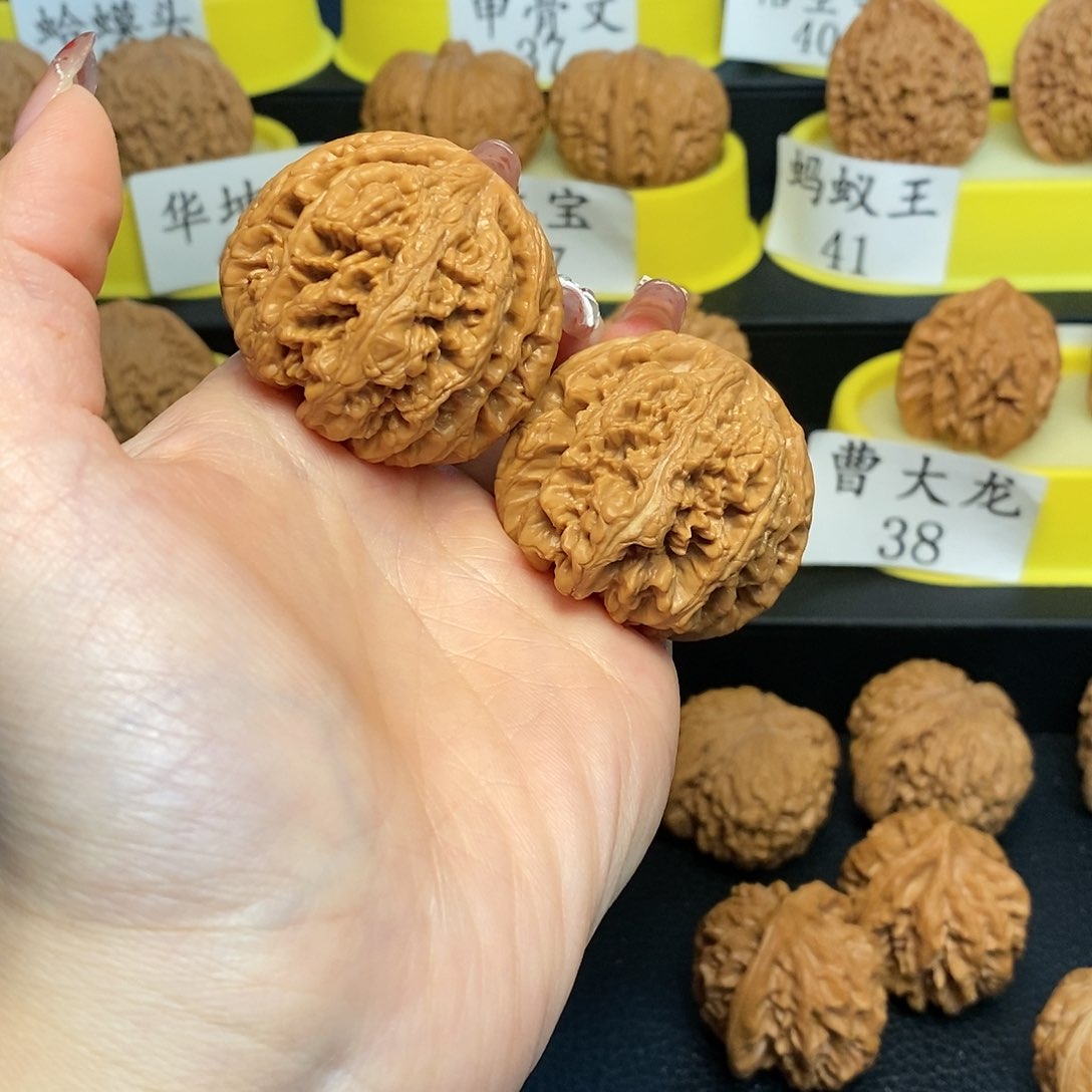 文玩核桃把件粗筋