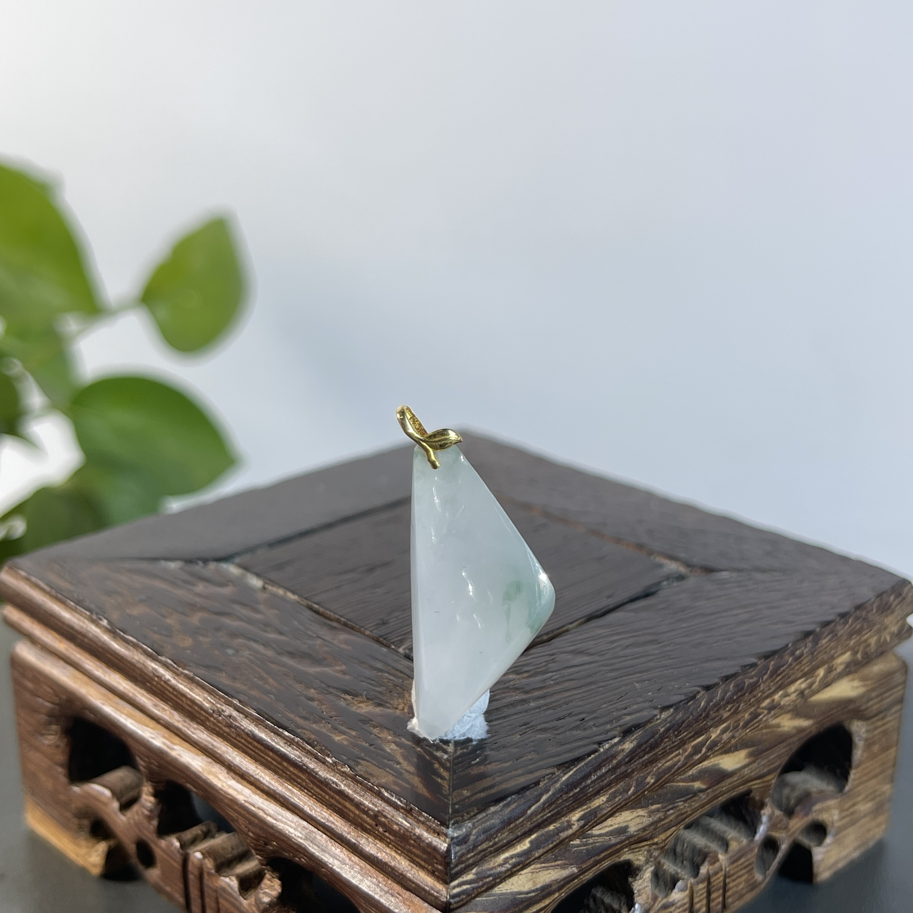 JYA28-07 18K扣头精品天然翡翠A货原石吊坠