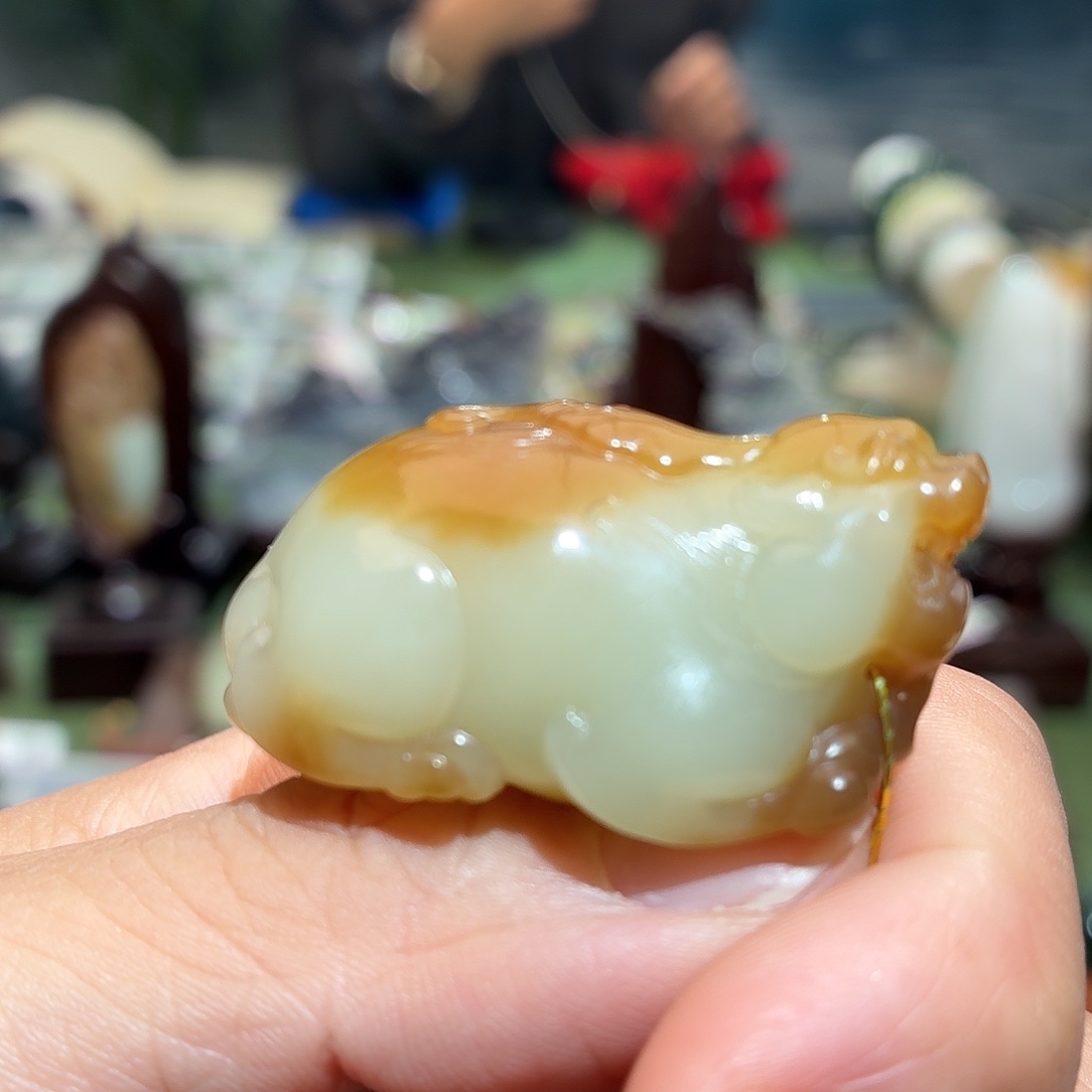 和田玉（糖玉）未镶嵌挂件