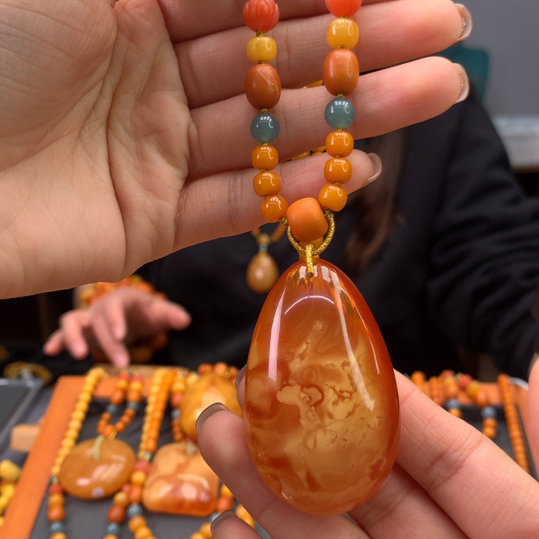 蜜蜡颈饰未镶嵌水滴