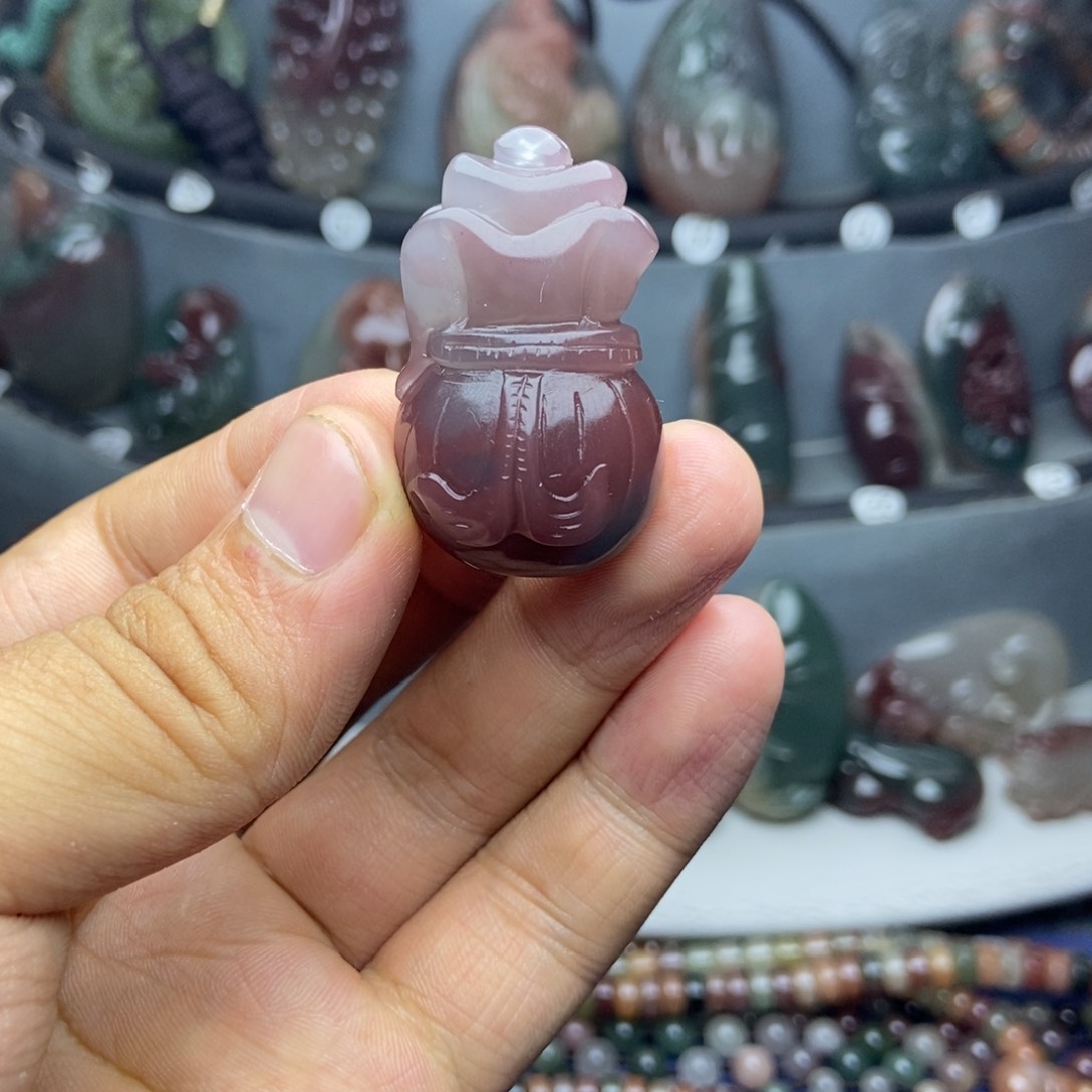 玛瑙/玉髓颈饰未镶嵌