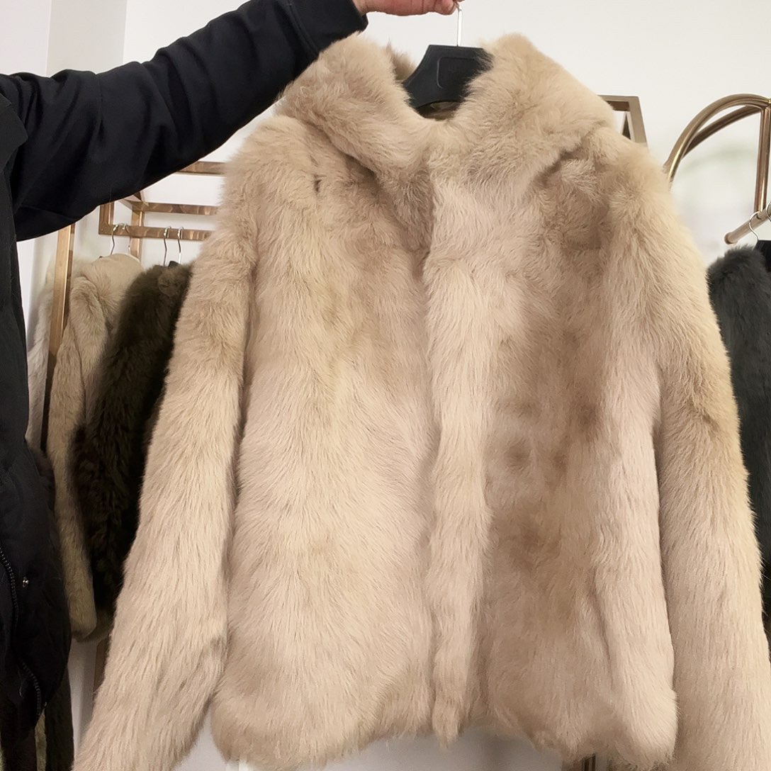 歪****托斯卡纳连帽皮毛一体S