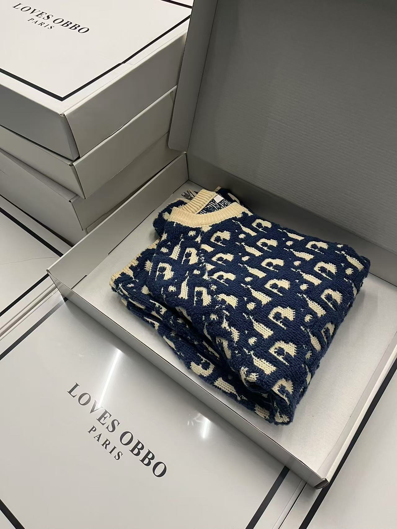 【小刘】秋冬新款高端轻奢毛衣男士青年简约设计感毛衣