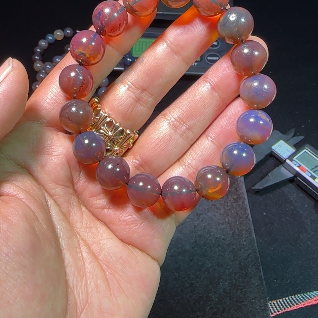 琥珀未镶嵌裸石琥珀