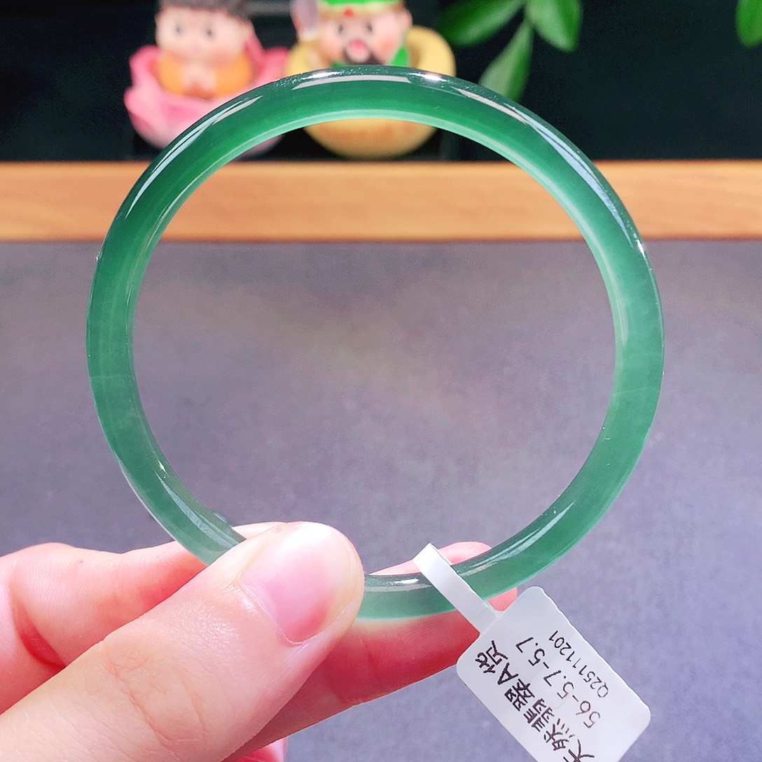 翡翠未镶嵌手镯天然翡翠