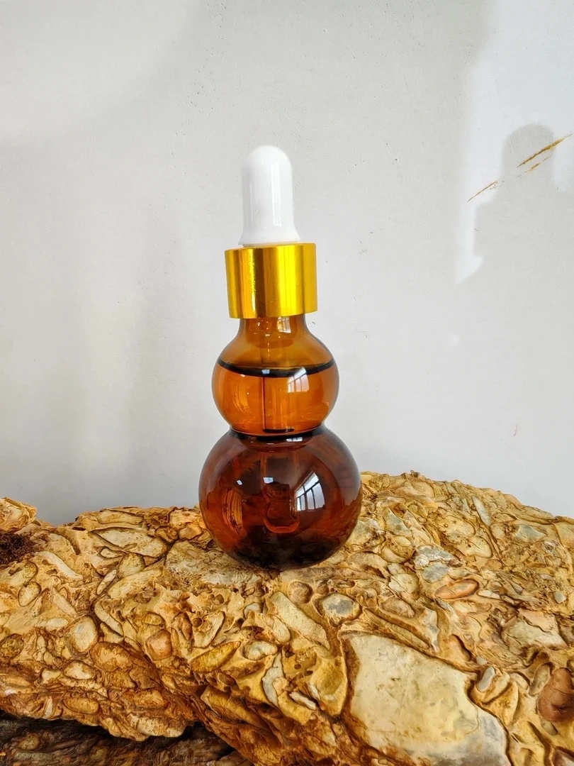 西侯幽谷中草通络油板