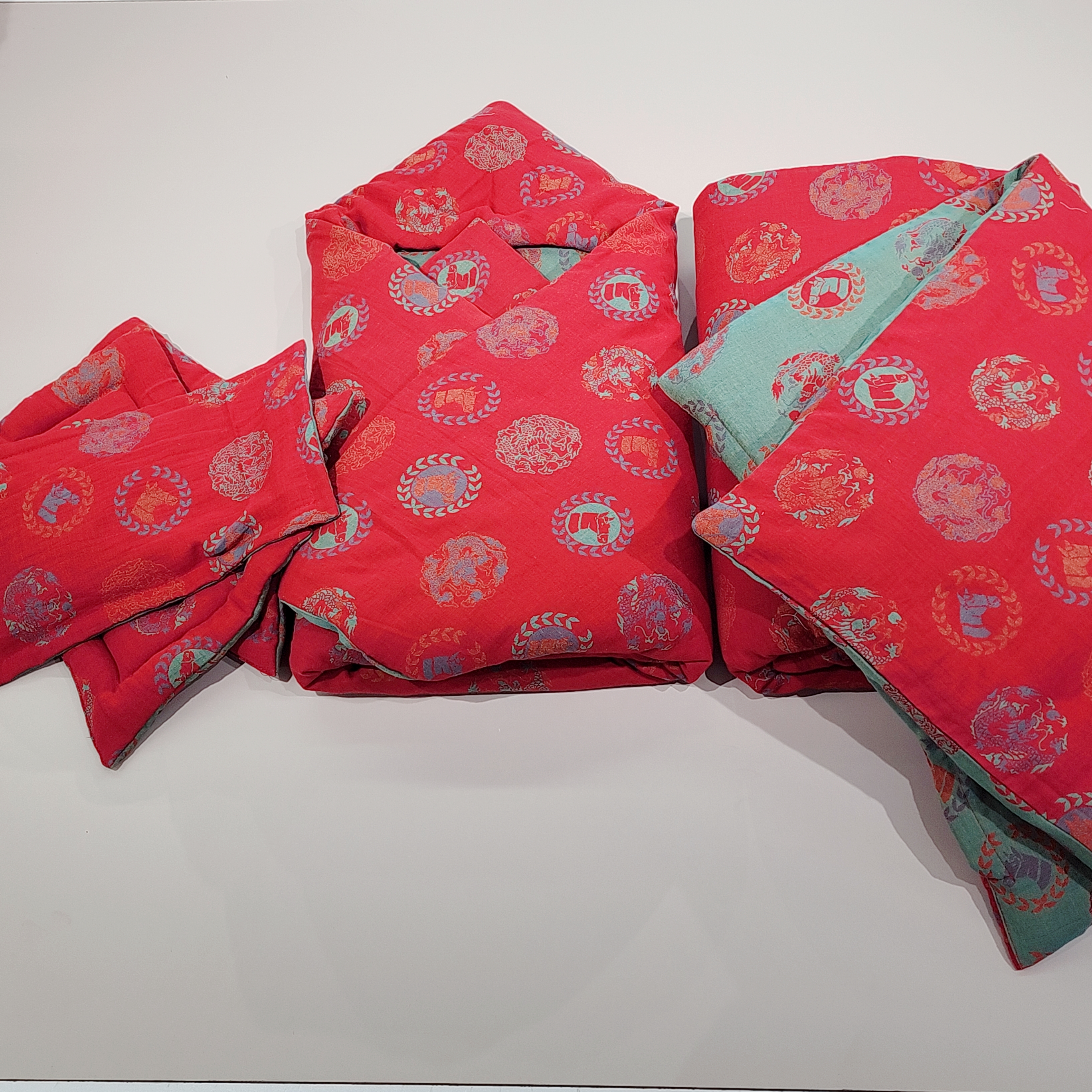 冬季加厚新生儿马年宝宝专用纯棉双层纱手工棉花抱被红色喜庆被褥