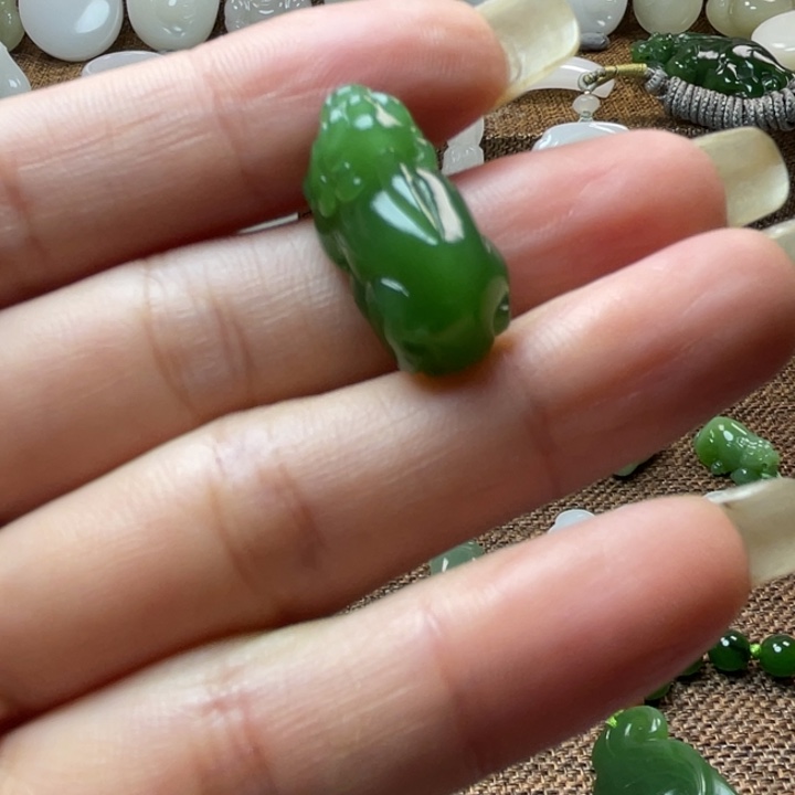 和田玉（黄玉）未镶嵌颈饰