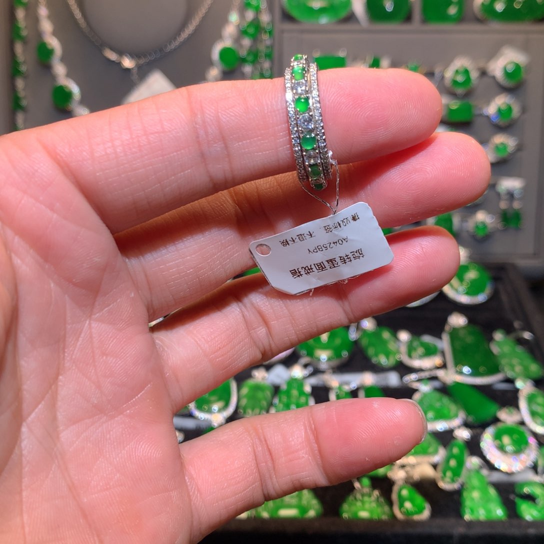 翡翠戒指银S925镶嵌天然翡翠