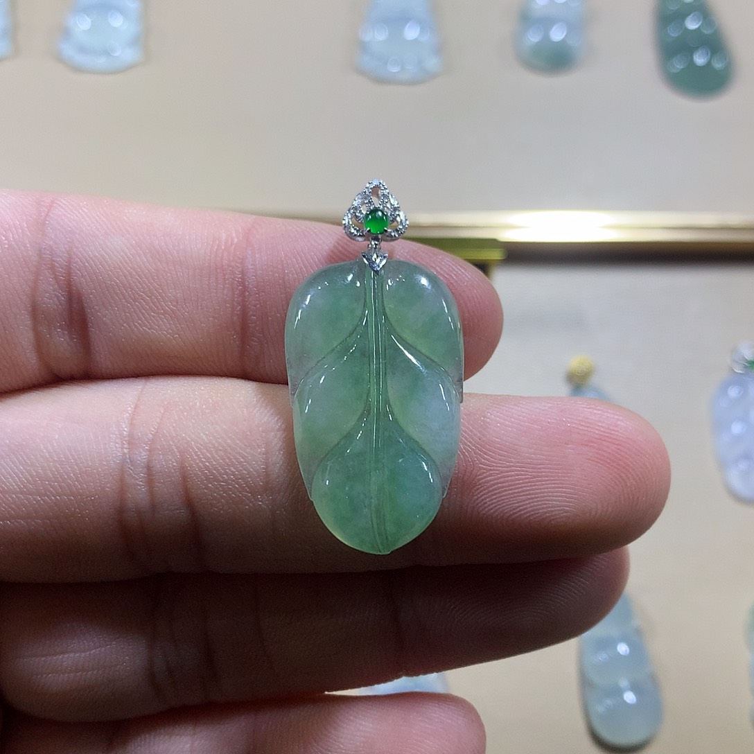 翡翠吊坠(不含链)未镶嵌翡翠吊坠