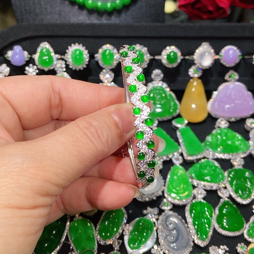 【闪购商品】翡翠手链未镶嵌天然翡翠